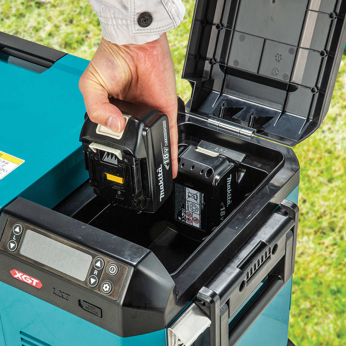Makita 40V Max / 18V 29L Dual Zone Cooler & Warmer (CW004GZ)