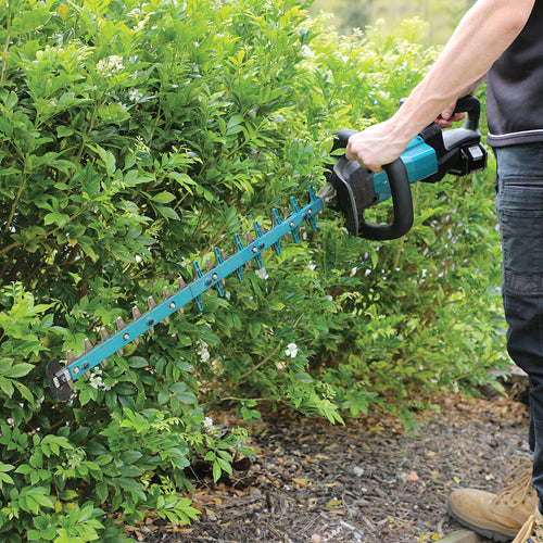 Makita 18V BRUSHLESS 600mm Hedge Trimmer Kit - Includes 5.0Ah Battery & Dual Port Rapid Charger (DUH602PT)