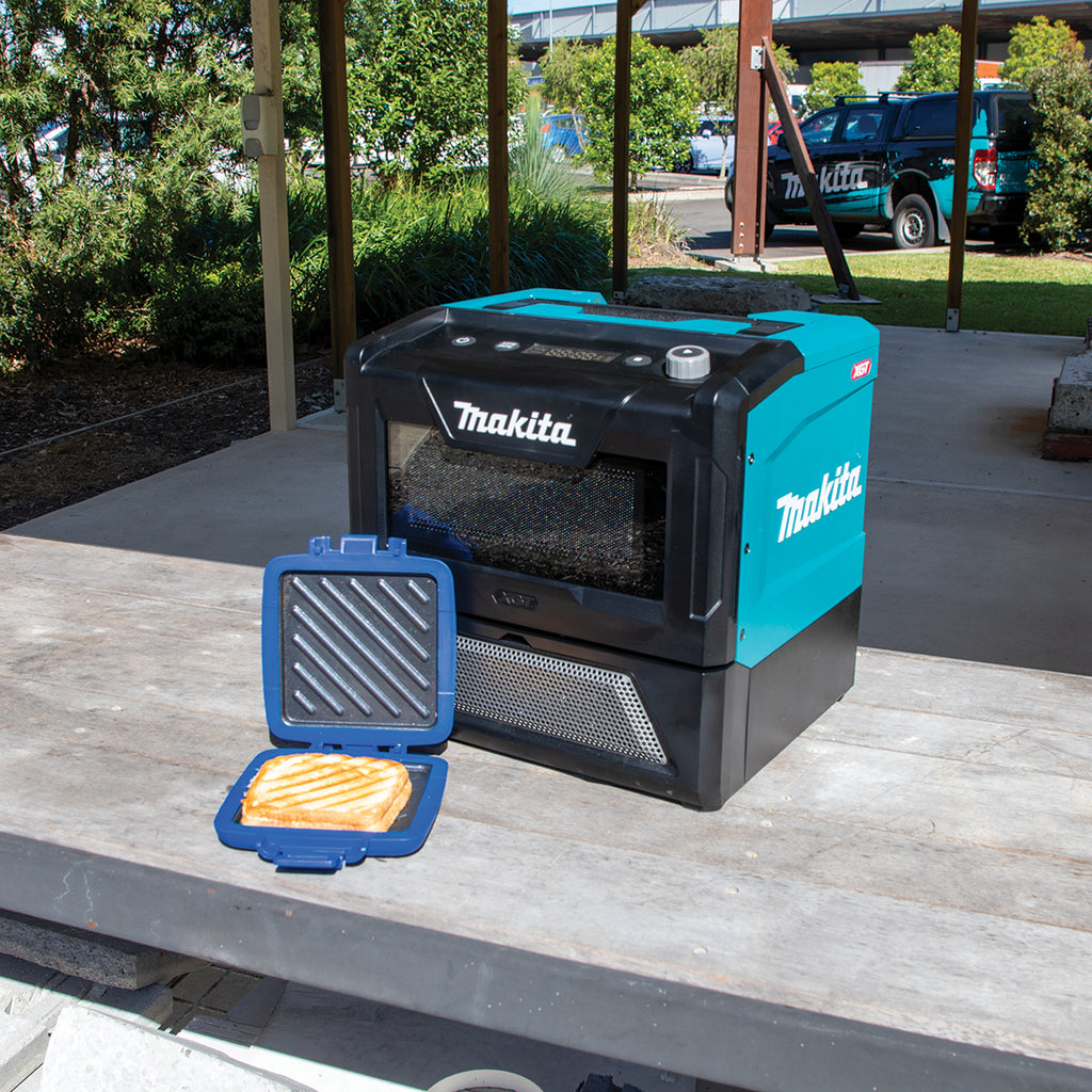 Makita 40V Max Microwave (MW001GZ)