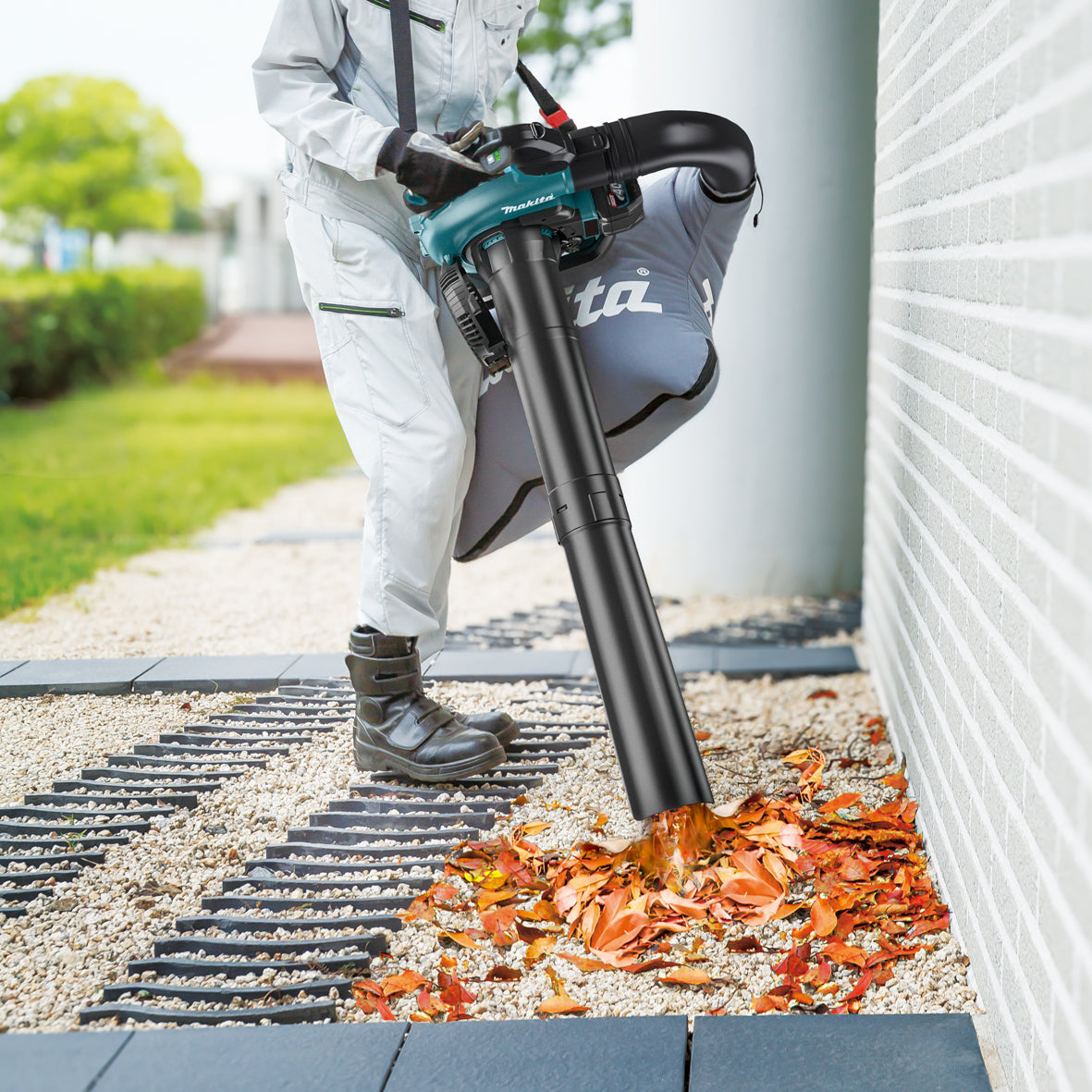 Makita 40V Max Brushless Blower/Vacuum (UB003GZ)