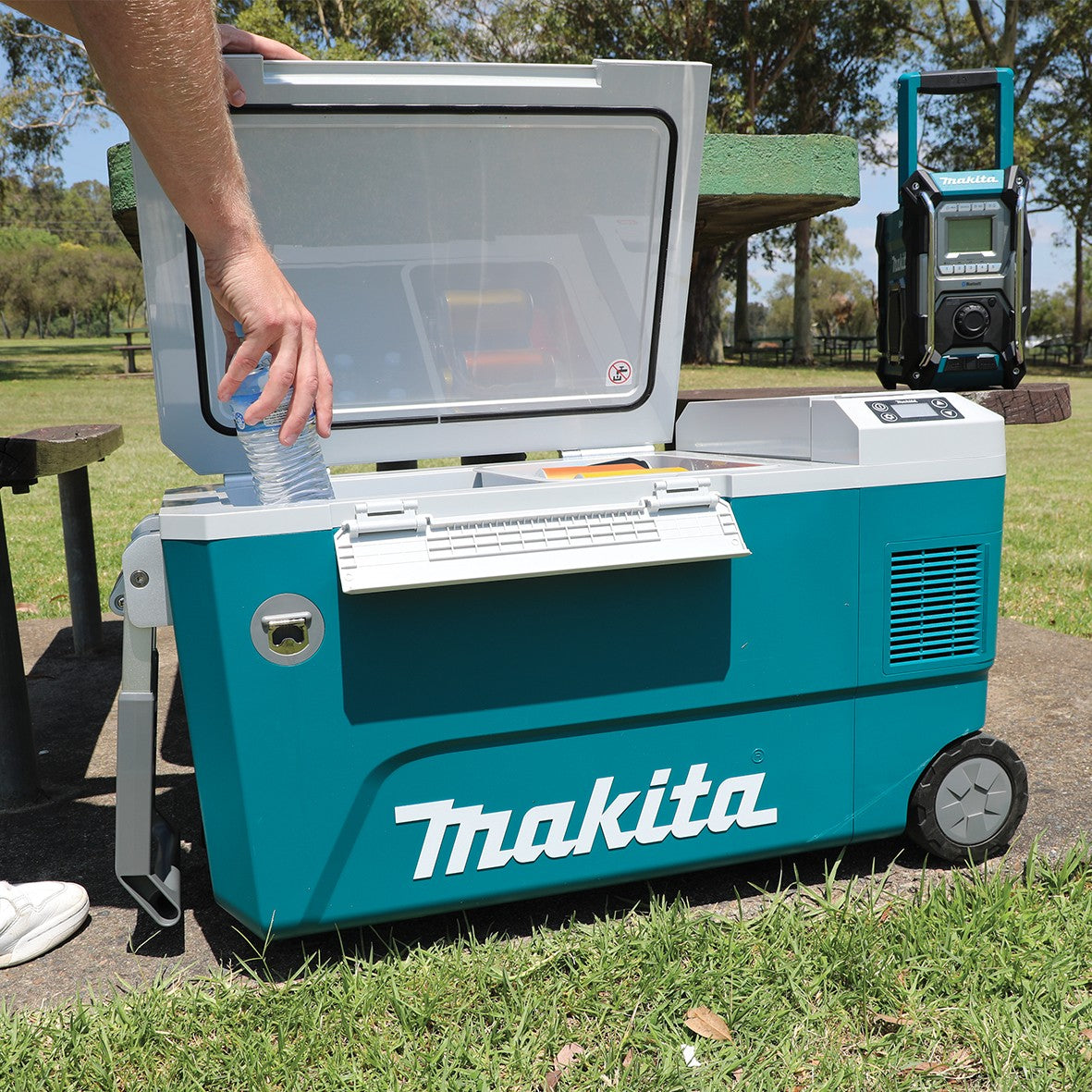 Makita 40V Max / 18V 50L Cooler & Warmer - Tool Only (CW002GZ01)