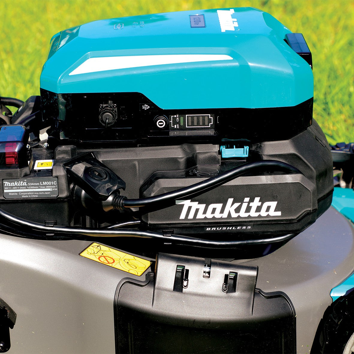 Makita Direct Connection Brushless Self-Propelled Lawn Mower 534mm (21") Kit (LM001CX3)