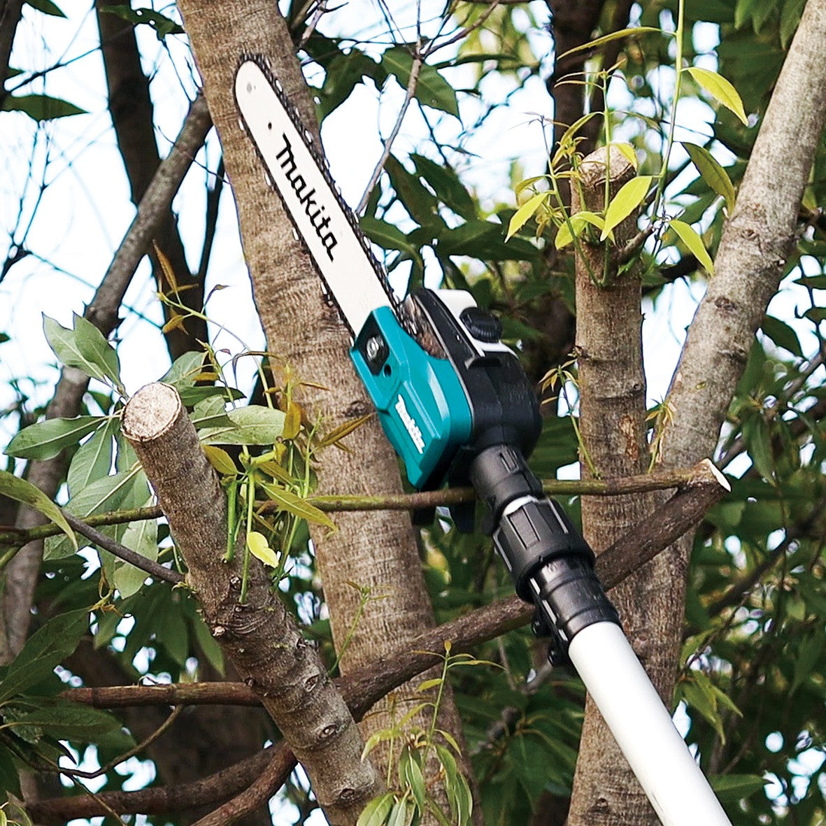 Makita 40V Max Brushless 300mm Pole Saw - Tool Only (UA004GZ)